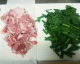材料3つで超簡単！豚バラにらのスタミナ丼作り方1写真