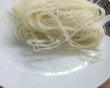 鍋から作る《香港式ぼっち汁ビーフン》作り方4写真