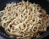 簡単！すき焼きタレのガーリックうどん作り方4写真
