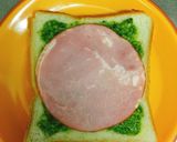 バジルにハムを乗っけて☆チーズと蜂蜜。作り方1写真