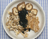 ヨーグルト戻し☆酷旨☆乾燥きのこで味噌汁作り方7写真