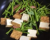 超簡単エンサイ(空芯菜)の炒め物作り方2写真
