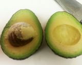 アボカドの皮を剥く～冷凍保存方法。作り方1写真