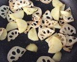 アボカドとエビ・レンコン・ポテト炒め作り方4写真
