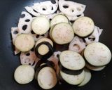 節約おかず簡単秋の夕飯！なすと蓮根の甘酢炒め副菜作り方6写真
