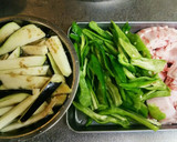 簡単～焼肉のタレで豚肉、茄子炒め作り方1写真