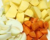 フライパンで作る簡単ひき肉の肉じゃが作り方1写真