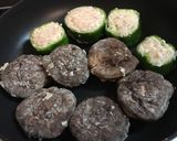 甘辛うんまぃっ✨ピーマンと椎茸の肉詰め♬作り方5写真