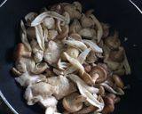 鶏胸肉きのこもやしカレー炒め♪作り方1写真