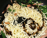 ほうれん草と蜂蜜梅の☆焼きそば作り方5写真