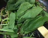 ほうれん草と蜂蜜梅の☆焼きそば作り方6写真
