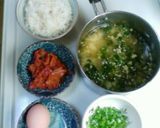 余った味噌汁で♪簡単キムチ雑炊作り方1写真