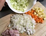 チーズがとろ〜り♡簡単ミネストローネ作り方1写真