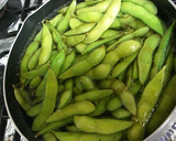 おつまみにも♬枝豆と小エビのトマト炒め♡作り方1写真