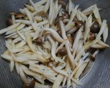 茹で鶏とごぼう シメジのおかか和え♪作り方6写真