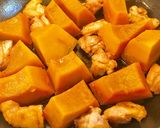 かぼちゃと鶏肉の甘辛煮作り方4写真