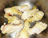 さつま芋と鶏手羽元の甘辛煮作り方2写真