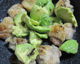 鶏とアボカドの卵がとろーりすき焼き風作り方7写真