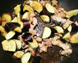 野菜1つで簡単！なすと豚肉の甘辛炒め作り方6写真