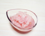 玉ねぎの甘酢漬けとセロリの和え物作り方1写真