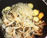 さつまいもとキノコの和風鶏煮作り方7写真