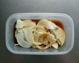 レンジで簡単☆豚こまと玉ねぎの甘辛煮。作り方3写真