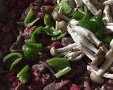牛肉としめじのソース炒め作り方5写真