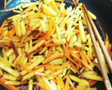 簡単きれいな♪さつま芋と人参の塩炒め♪作り方4写真