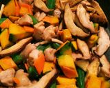 鶏肉とカボチャのカラフル煮物作り方5写真