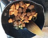 れんこんとコンニャクの照り照り炒め作り方4写真