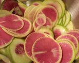 材料2つ!紅芯大根の塩レモン漬け作り方1写真