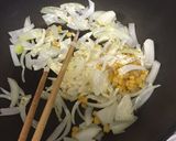 副菜に便利！タマネギコーンのマヨ炒め作り方3写真