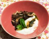 温泉卵のバジルきのこソースがけ作り方7写真