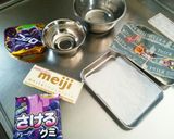 コロロとさけるグミでハロウィンチョコ♪作り方1写真