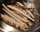 夕おもてなし♪赤飯で牛蒡アボカド海苔巻き作り方2写真
