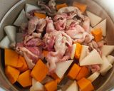 秋の味覚大集合！芋のこ汁作り方1写真