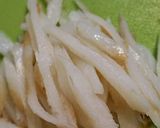 堅焼きそば♪セロリと筍と笹かまのあんかけ作り方3写真