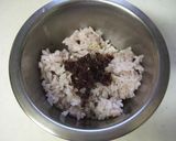 おかか昆布とウインナー王冠の雑穀おにぎり作り方2写真