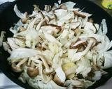 バター醤油で☆きのこたっぷりホットサラダ作り方1写真