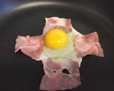 ちょっとかわいいスタイルのベーコンエッグ作り方3写真