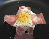 ちょっとかわいいスタイルのベーコンエッグ作り方4写真