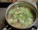 チチアワタケなど3種キノコとネギの味噌汁作り方7写真