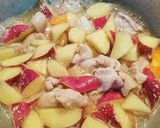 鶏肉とさつまいもの煮物作り方4写真