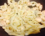 簡単:獅子唐と鶏肉のれんこん炒め♬作り方3写真