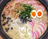 絶品！濃厚とんこつ醤油風ラーメン鍋作り方6写真