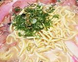 絶品！濃厚とんこつ醤油風ラーメン鍋作り方7写真