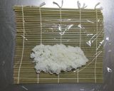 ラップで簡単！手づかみおにぎり離乳食♩作り方2写真
