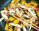 簡単☆かぼちゃとみょうがのバター醤油炒め作り方4写真