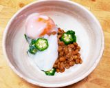 オクラ納豆＆温泉卵添え。作り方3写真