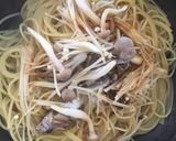フライパンひとつで簡単*和風きのこパスタ作り方3写真